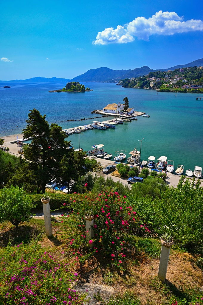 beautiful-vlacherna-monastery-mouse-islandpontikonisi-corfu-kerkyra-greece-min